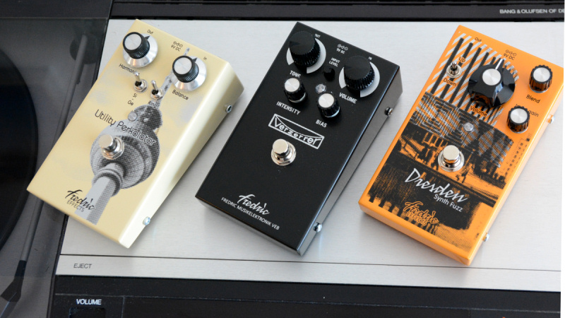 <span class='slidehead'>New and improved: new wedges! Top mounted jacks! </span>
                  <br>Check out the Utility Perkolator, Verzerrer and new Dresden Synth Fuzz.